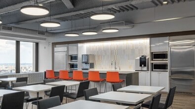 55 Water St, New York, NY to rent Interior Photo- Image 2 of 6