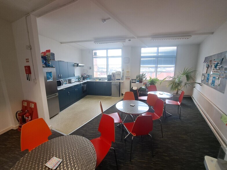 28-30 Pickford St, Birmingham to rent - Interior Photo - Image 3 of 16