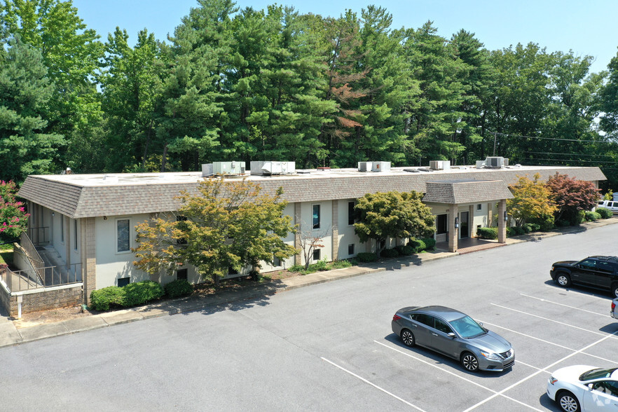 175 Northpoint Ave, High Point, NC for sale - Building Photo - Image 1 of 1