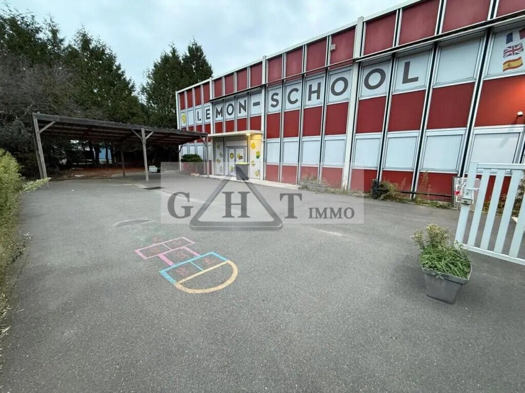 Location Bureaux 800 m² - Photo 1