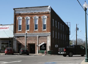 400 W Public Sq, Centerville, TN for sale Primary Photo- Image 1 of 1