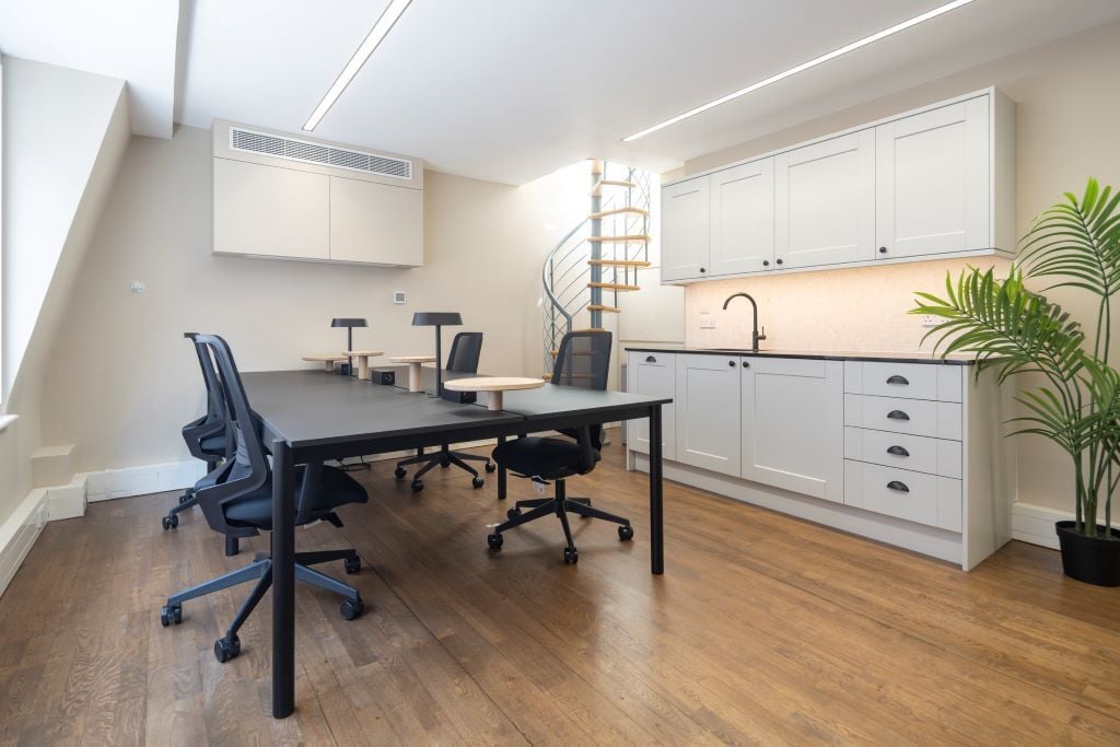 Kingly St, London to rent Building Photo- Image 1 of 12