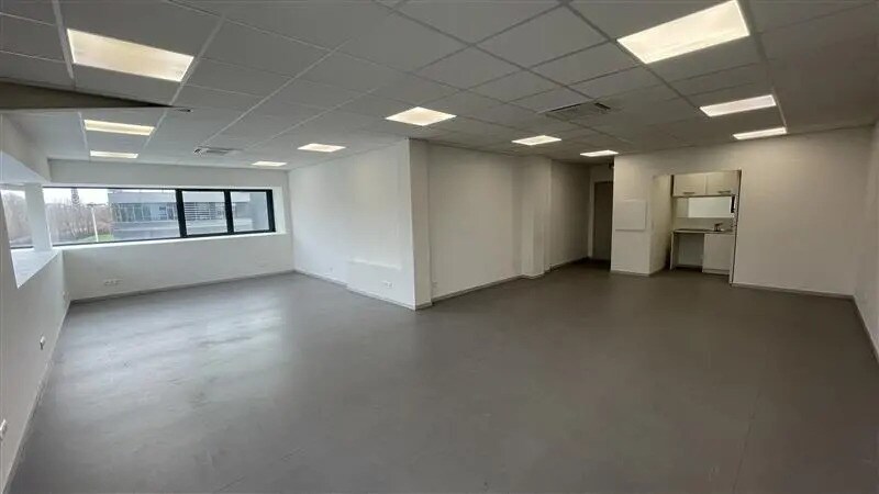 Vente Bureaux 101 m² - Photo 1