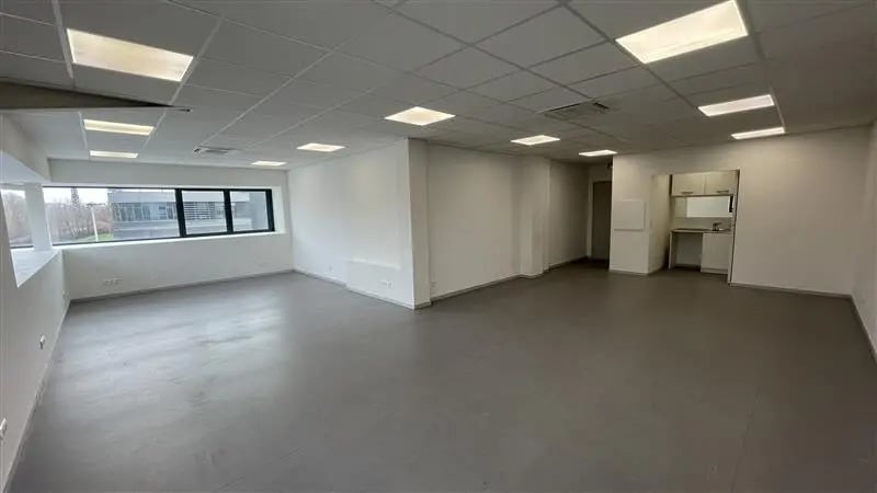 Office in Bussy-Saint-Georges for sale Interior Photo- Image 1 of 9