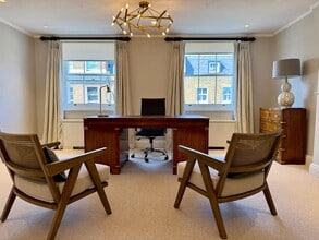 12 Upper Wimpole St, London to rent Interior Photo- Image 1 of 12