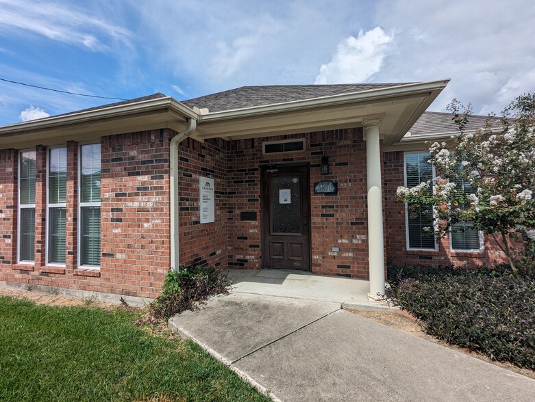 6870 Phelan Blvd, Beaumont, TX for sale - Building Photo - Image 2 of 25