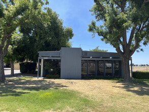 3183 S Parkway Dr, Fresno, CA for rent Building Photo- Image 1 of 15