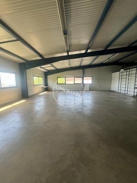 10 Rue D'Apollo, L'Union to rent - Interior Photo - Image 3 of 10