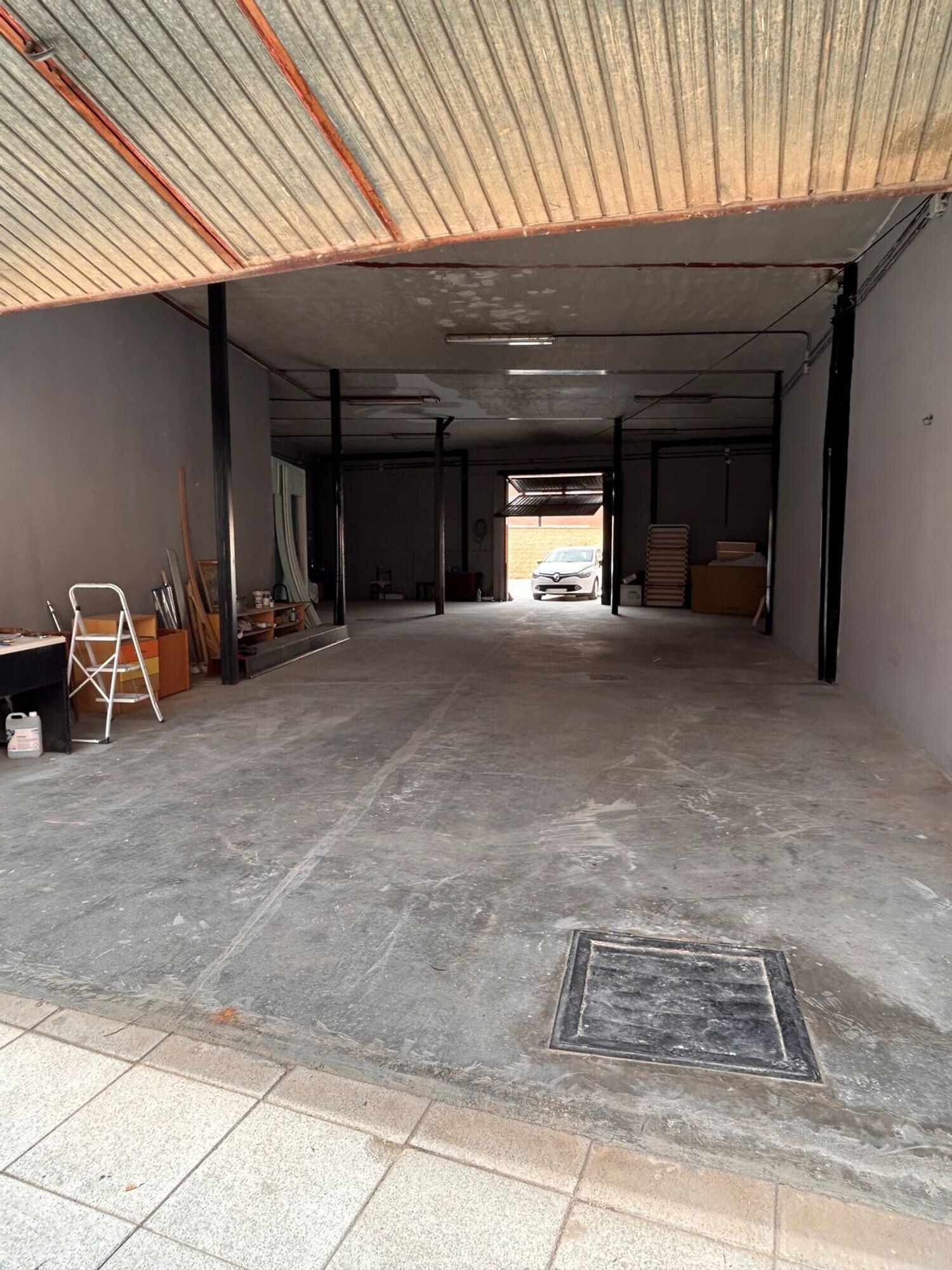 Retail in Cabanillas del Campo, Guadalajara to rent Building Photo- Image 1 of 3