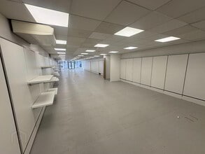 16 Market North Sq, Lisburn to rent Interior Photo- Image 2 of 2