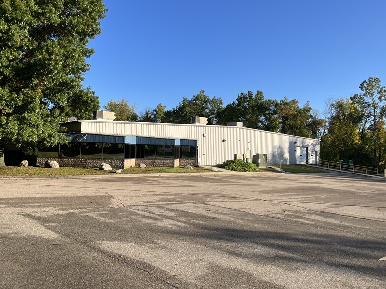 1255 Hill Brady Rd, Battle Creek, MI for sale - Building Photo - Image 2 of 6