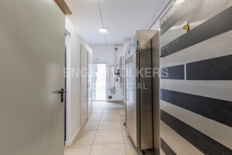 Retail in Barcelona, Barcelona to rent Interior Photo- Image 2 of 21