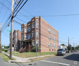 637 W Main St, New Britain, CT for sale Building Photo- Image 1 of 1