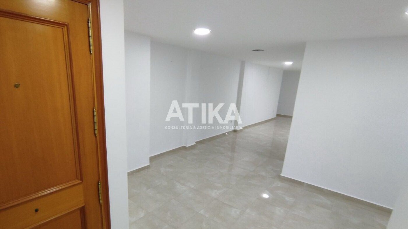 Office in Ontinyent, Valencia to rent Interior Photo- Image 1 of 19