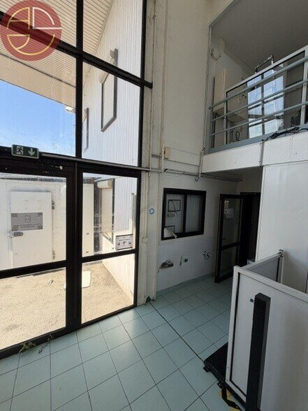 Industrial in Saint-Orens-de-Gameville for sale - Interior Photo - Image 3 of 8