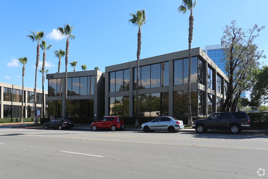 2062 Business Center Dr, Irvine, CA for rent - Building Photo - Image 1 of 20