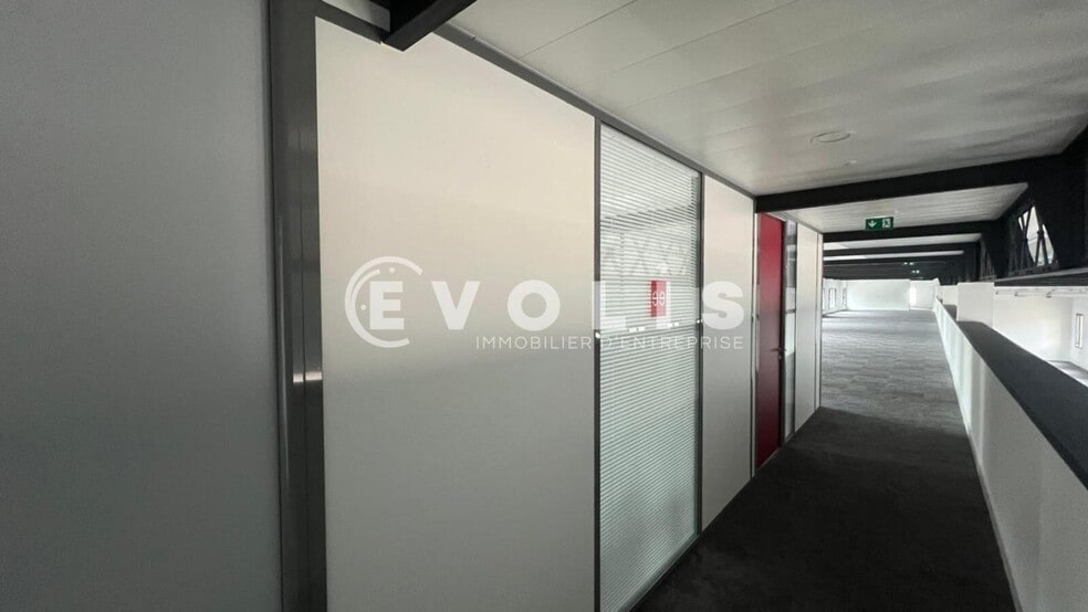 Office in Vénissieux to rent - Interior Photo - Image 3 of 44