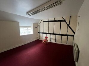 97 High St, Kempston to rent Interior Photo- Image 2 of 9