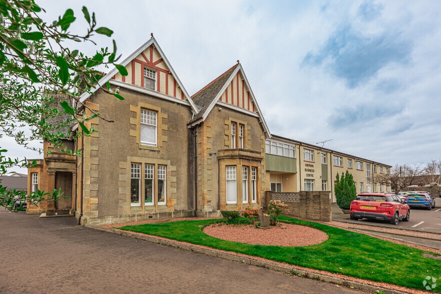 Marchmont Ave, Polmont to rent - Primary Photo - Image 1 of 28
