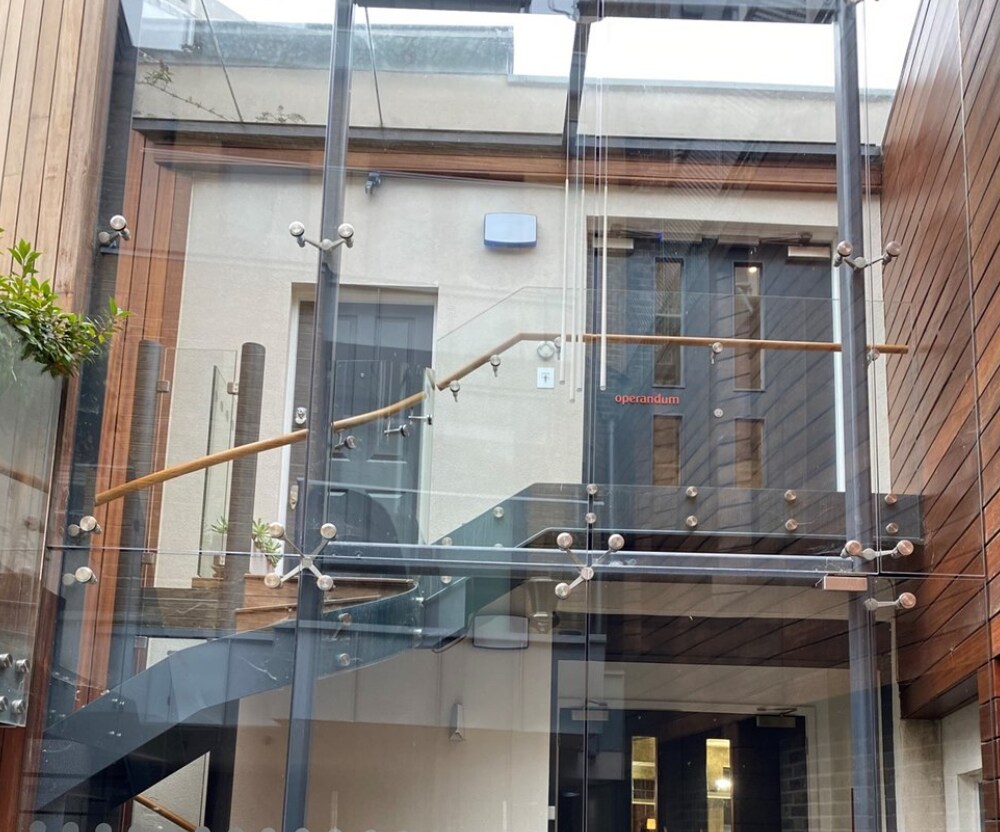 120-122 Bermondsey St, London for sale Primary Photo- Image 1 of 1