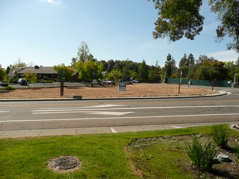 13640 Bowman Rd, Auburn, CA for sale - Primary Photo - Image 1 of 3