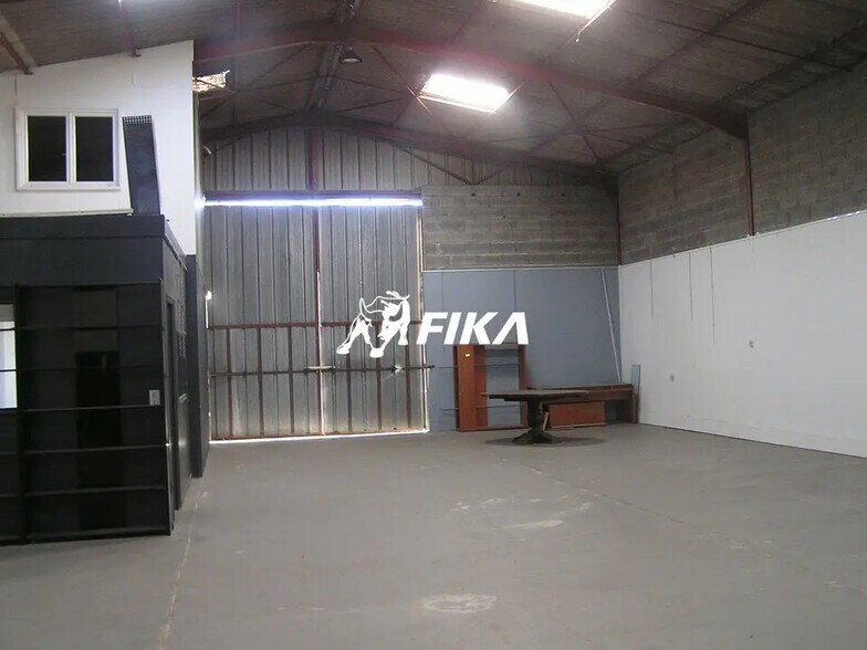 Light Industrial in Saint-Alban to rent - Building Photo - Image 2 of 6