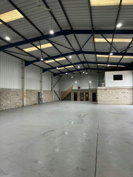 Patricroft Rd, Manchester to rent - Building Photo - Image 3 of 6