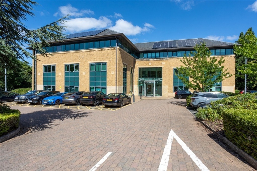 Whittington Rd, Worcester to rent Building Photo- Image 1 of 10