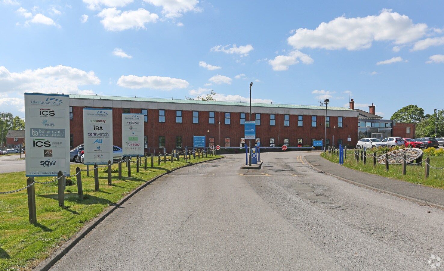 High St, Mansfield NG21 9PR Edwinstowe House UK