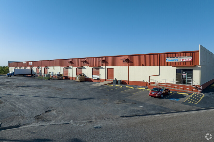 301 Hanmore Industrial Pky, Harlingen, TX for sale - Primary Photo - Image 1 of 3