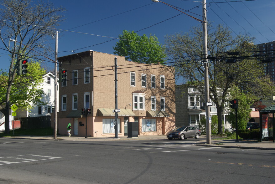 555 Washington Ave, Albany, NY for sale - Building Photo - Image 1 of 1