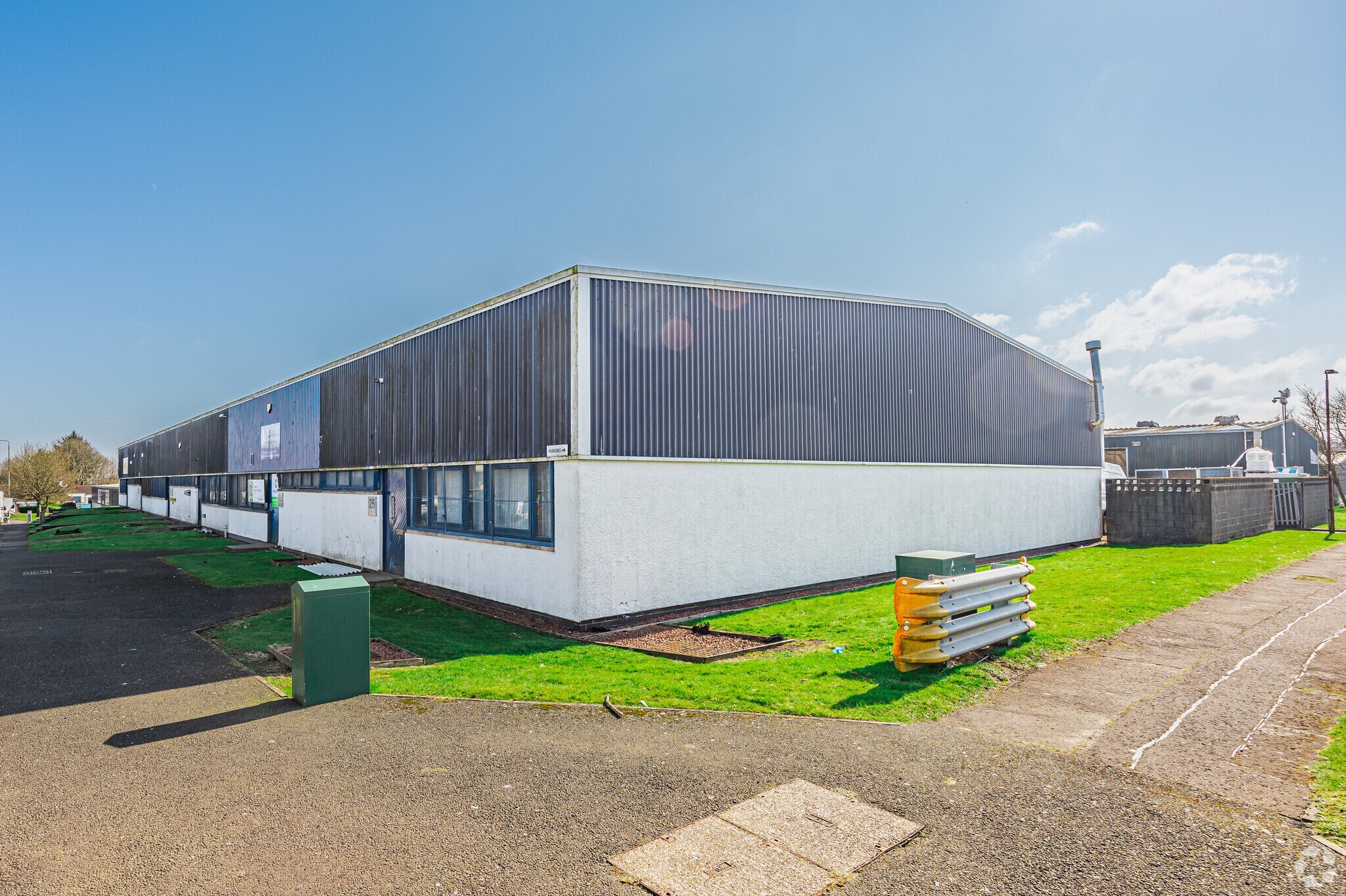 15-25 Tollpark Rd, Cumbernauld for sale Primary Photo- Image 1 of 1