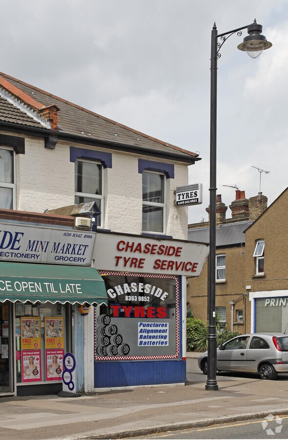 70 Chase Side, Enfield EN2 6NJ UK