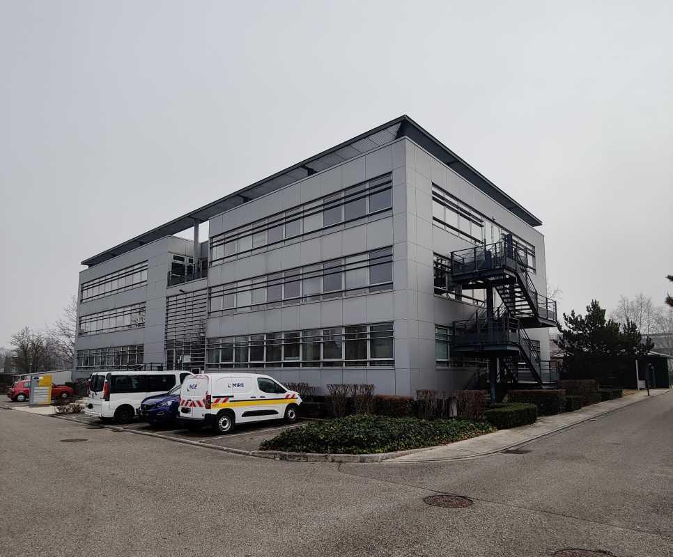 Office in Saint-Priest to rent Building Photo- Image 1 of 12