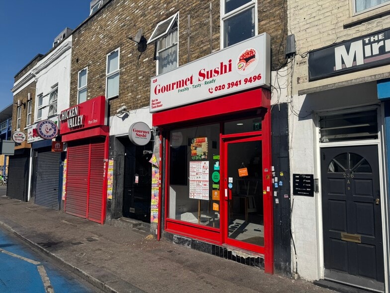 238 York Rd, London to rent - Building Photo - Image 2 of 9