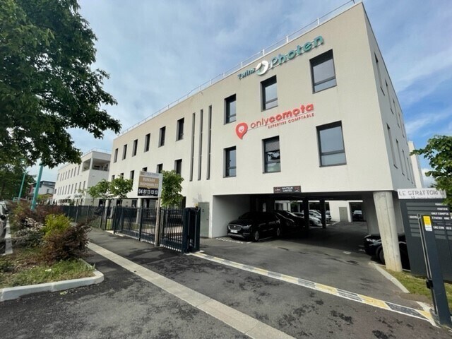10 Chemin De L'Industrie, Dardilly to rent Building Photo- Image 1 of 6