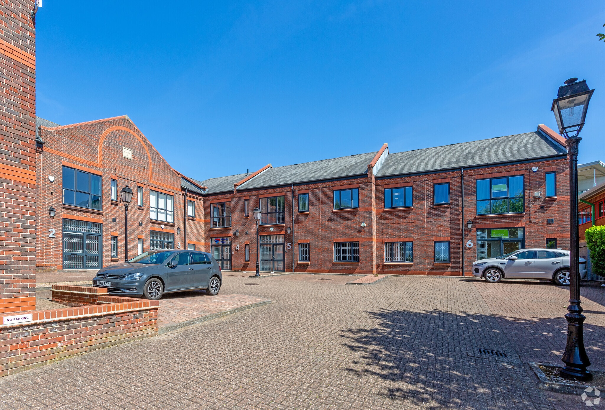 Swingbridge Rd, Grantham to rent Primary Photo- Image 1 of 4