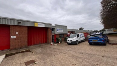 Chilton Rd, Chesham to rent Building Photo- Image 1 of 3