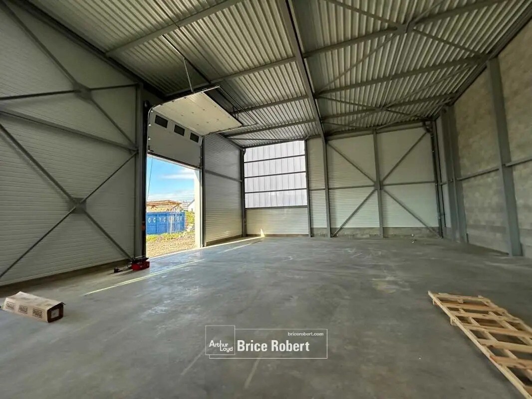 Pierre-Bénite, RHO 69310 - Unit A3 -  - Interior Photo - Image 1 of 3