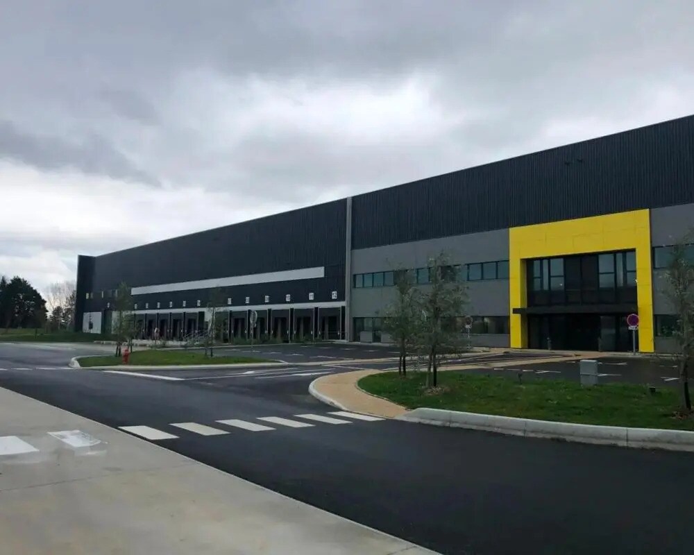 Location Entrepôt 12 000 m² - Photo 1