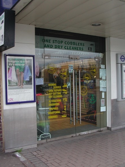 Station Rd, Upminster to rent - Building Photo - Image 2 of 2