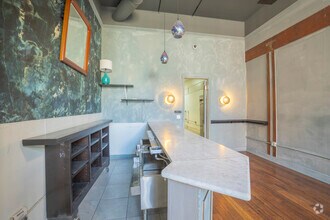 1901-1915 San Pablo Ave, Oakland, CA to rent Interior Photo- Image 1 of 10