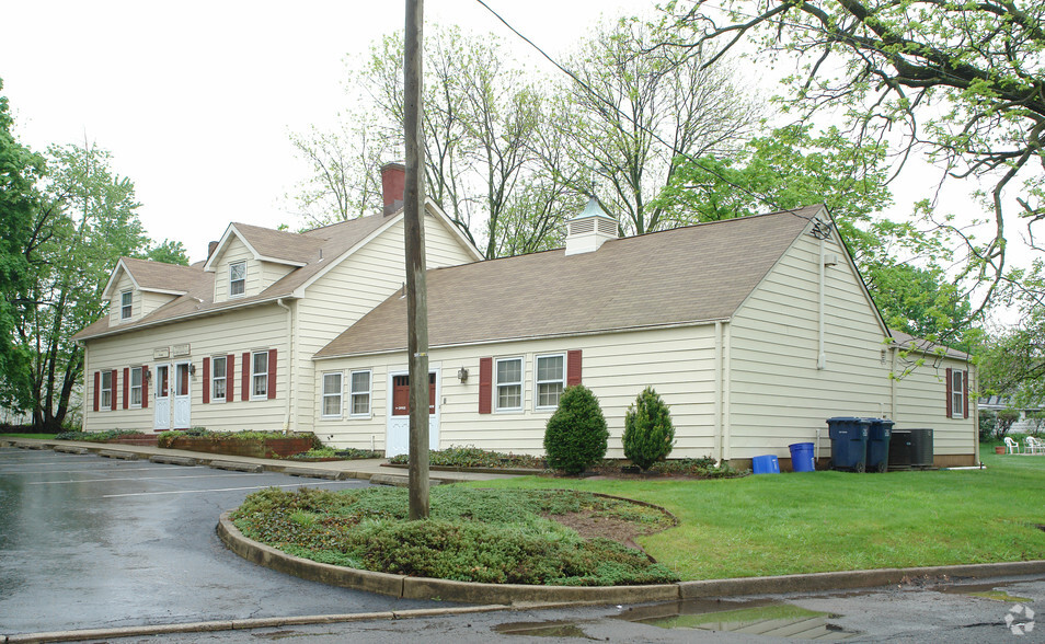 688 Nassau St, North Brunswick, NJ for sale - Primary Photo - Image 1 of 1