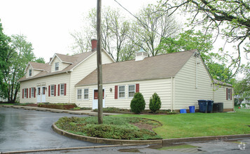 688 Nassau St, North Brunswick, NJ for sale Primary Photo- Image 1 of 1