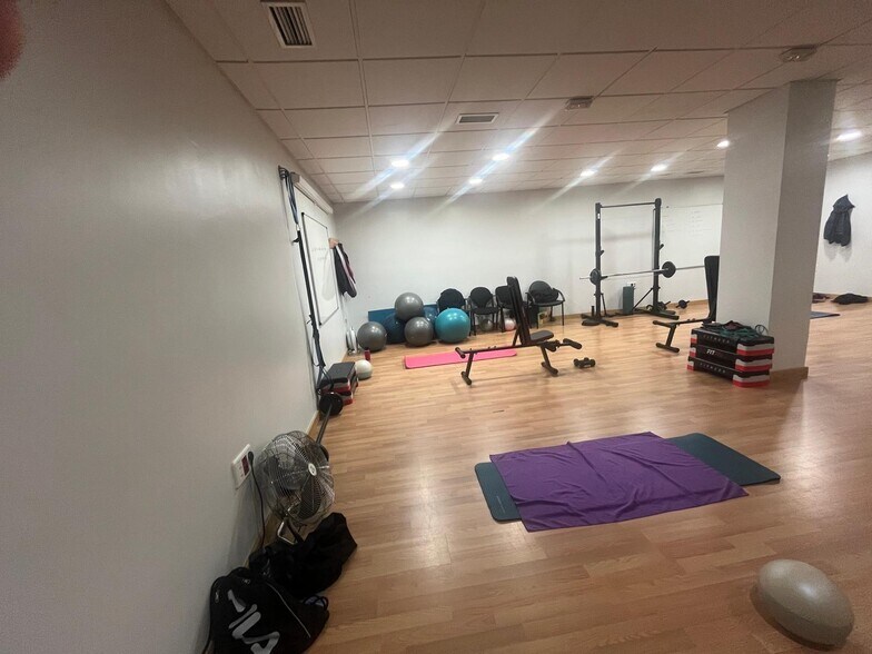 Retail in Cáceres, Cáceres for sale - Building Photo - Image 2 of 29