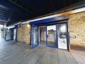 Amhurst Rd, London to rent Building Photo- Image 2 of 7