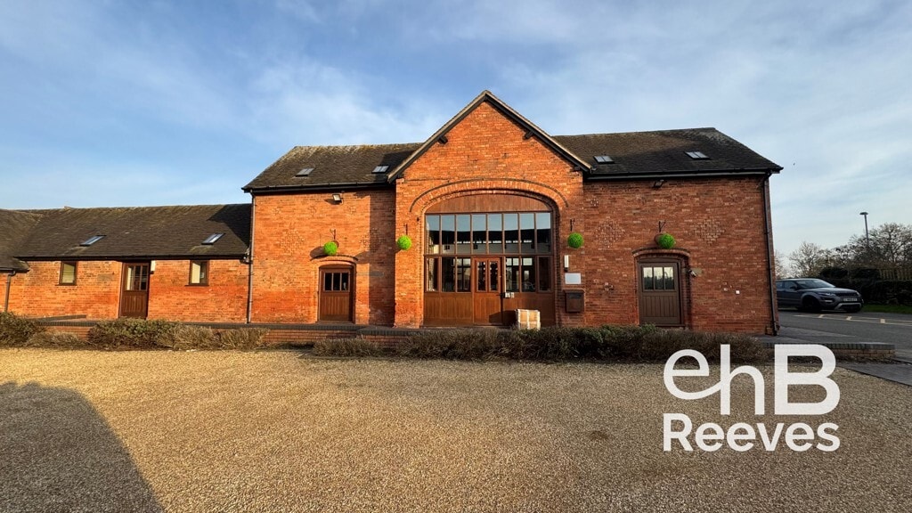 Meriden Rd, Solihull to rent Building Photo- Image 1 of 16