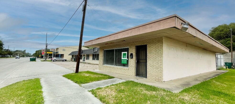 2128 Cedar Dr, La Marque, TX for sale - Building Photo - Image 1 of 1