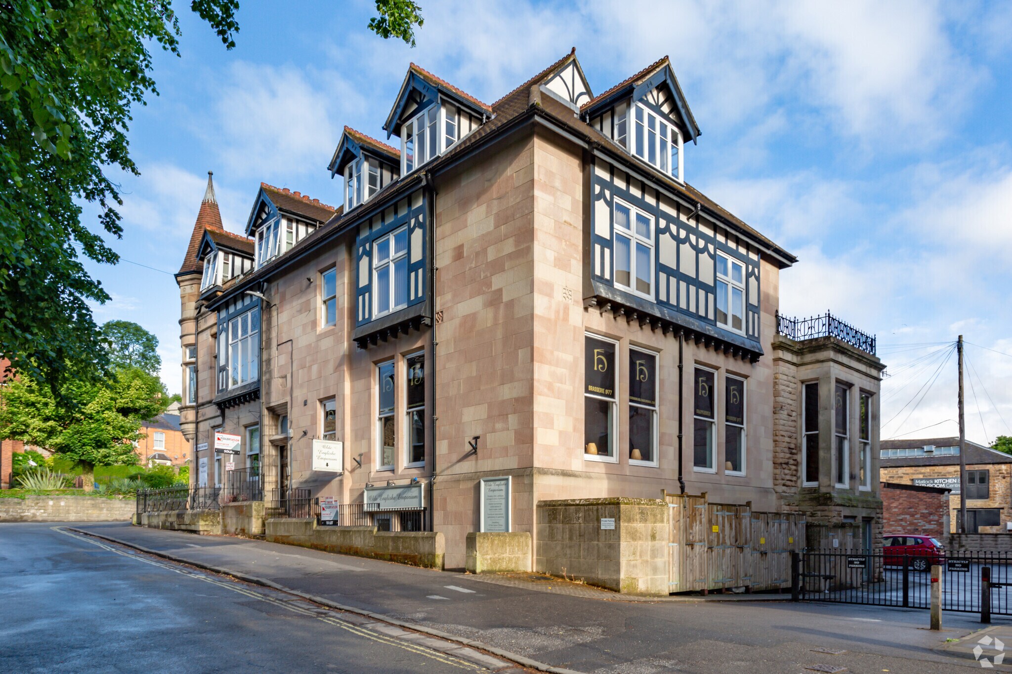 77 Dale Rd, Matlock for sale Primary Photo- Image 1 of 1