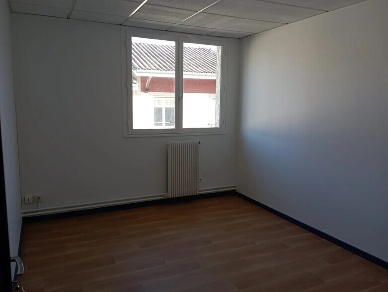162 Cours Maréchal Gallieni, Talence to rent - Interior Photo - Image 1 of 4